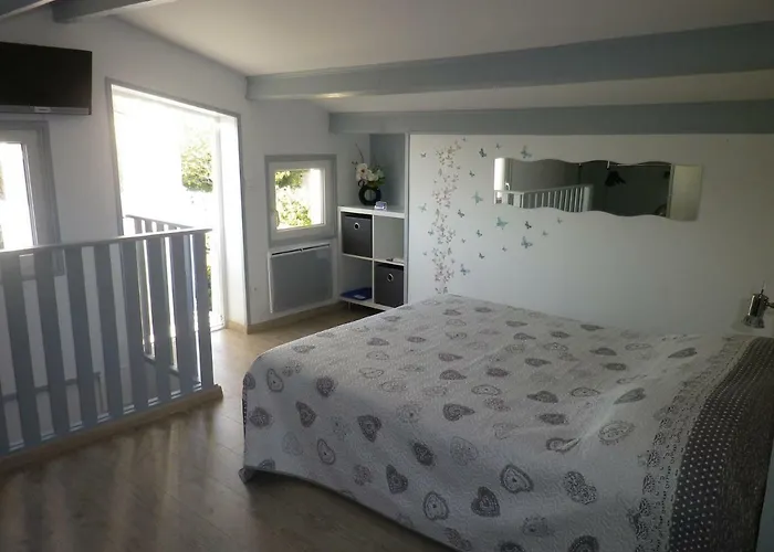 Chevrefeuille Et Eglantine Frühstückspension